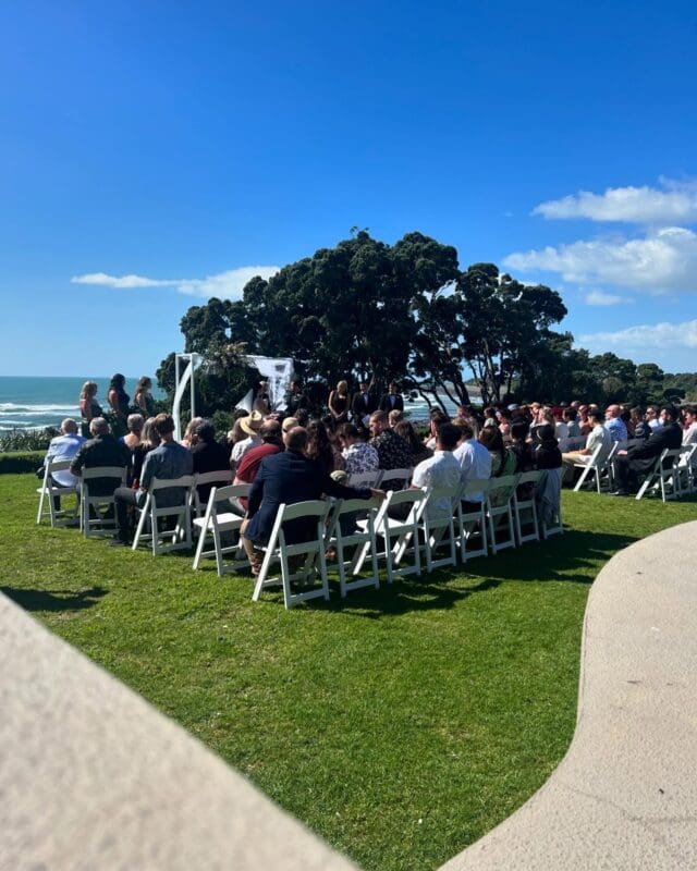 Unreal views and dance moves at Baylie and Taylah’s wedding at @thebungalowweddings just outside of New Plymouth. 

#weddingdj #taranakiwedding #weddingsnz #togetherjournal #views #beachwedding