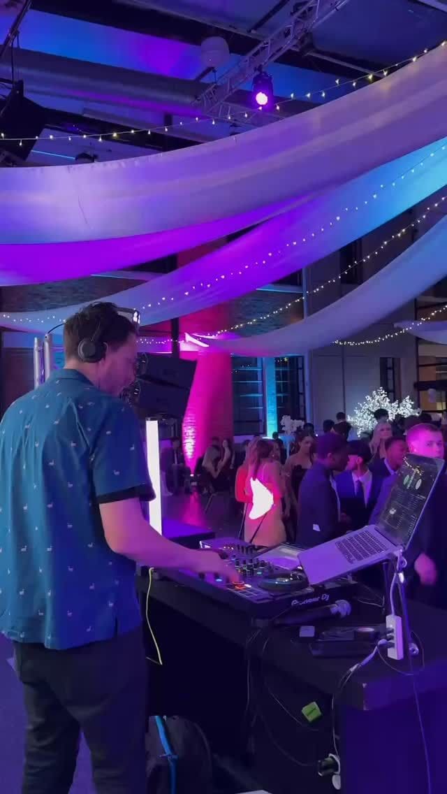 From corporate vibes to weddings, to school ball highs, we do it all! Here’s a glimpse into the energy we bring to every event – packed dance floors, good times, and music that gets everyone moving.
Booking 2026 weddings, end of year functions now, get in touch, and let’s party 🎉
#EventDJ #SchoolBallDJ #CorporateEventsNZ #DJLife #DanceFloorFull #EventEntertainment #NZDJ #PartyVibes
