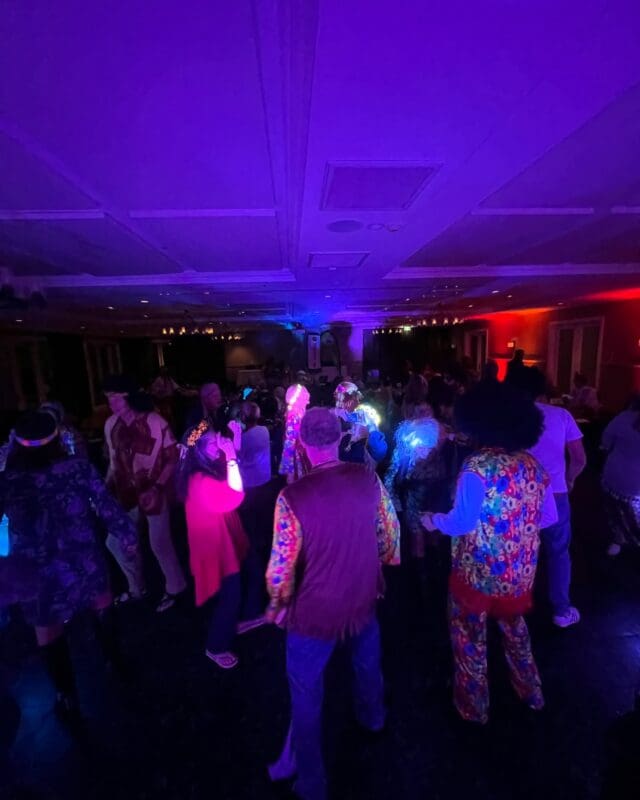 We had so much fun throwing it back to the 60s at @porscheclubnewzealand farewell dinner from their meet in Taupo over the last weekend at @hiltonlaketaupo

#porsche #porscheclub #60s #party #disco #dj #retro